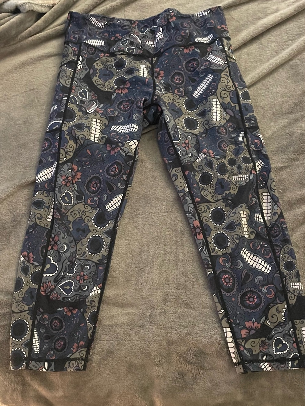 Constantly Varied Gear Navy, Gray and Pink Paisley Skull Leggings. Like New .